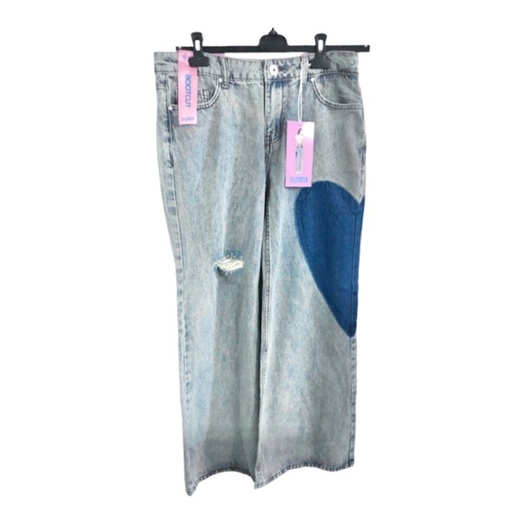 Blue wash heart shaped leg patch bootcut jeans size 9/29 new - Picture 2 of 16